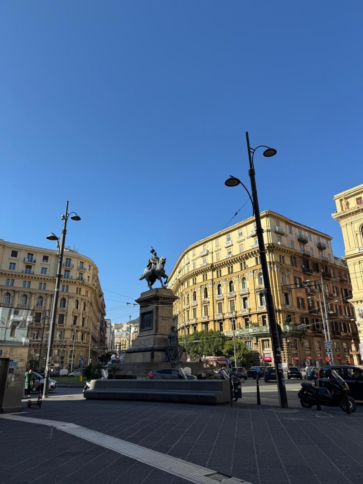 La Citta Di Pulcinella Naples